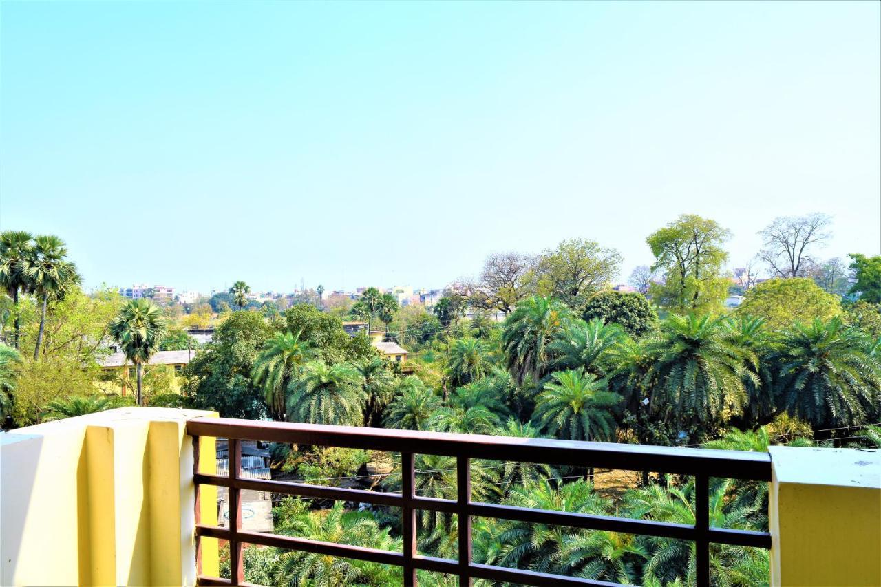 Pretty Garden View Apartment 3Bhk Furnished Flat Near Kashi Vishwanath Temple 瓦拉纳西 外观 照片